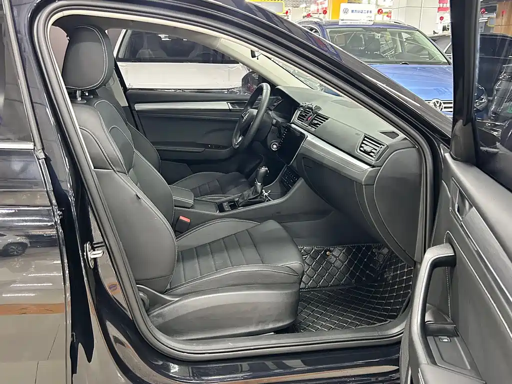 Skoda Superb — фото 13