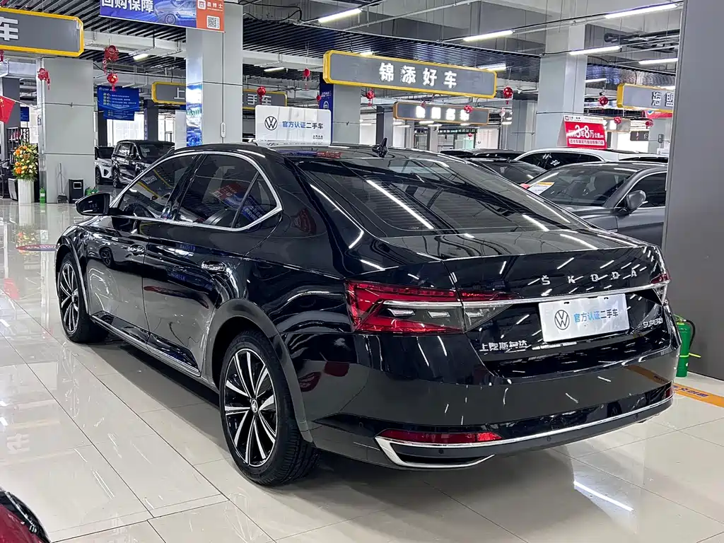 Skoda Superb — фото 6