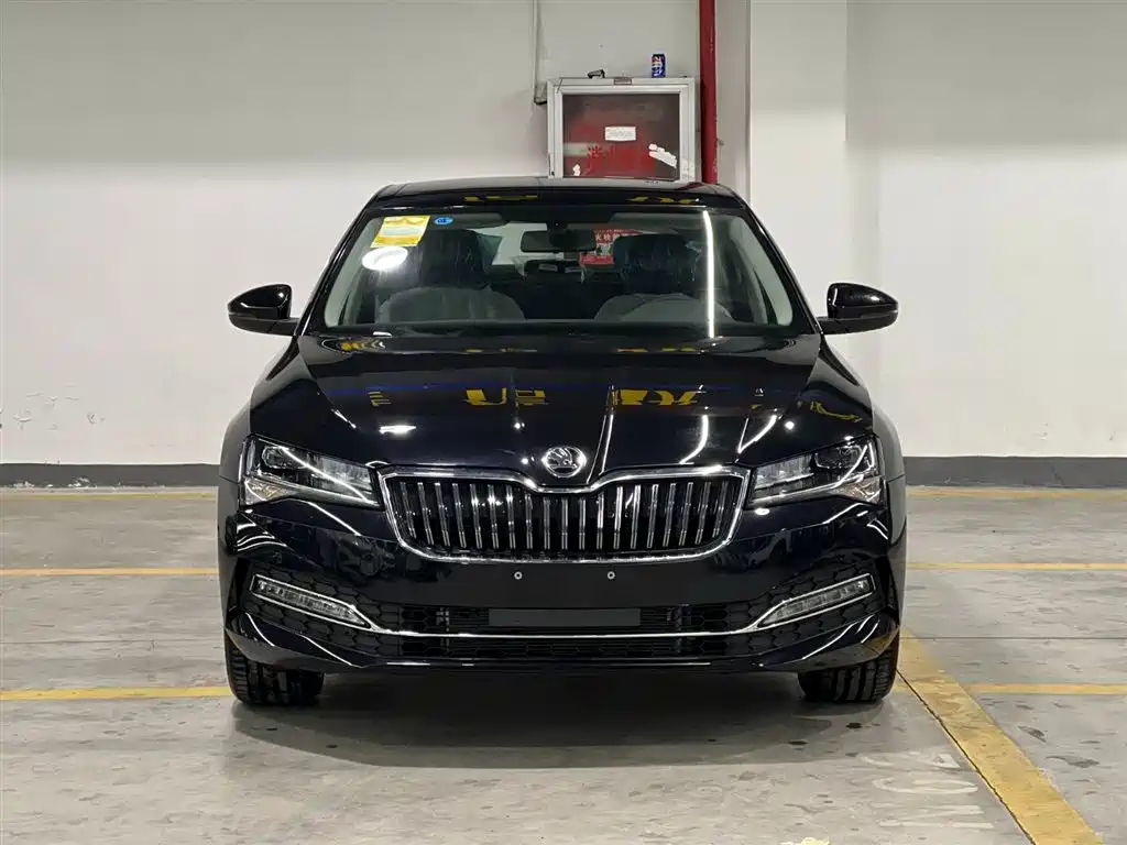 Skoda Superb — фото 2