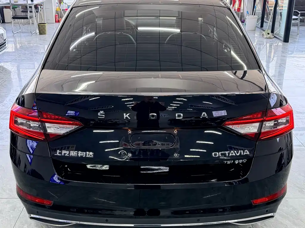 Skoda Octavia — фото 11