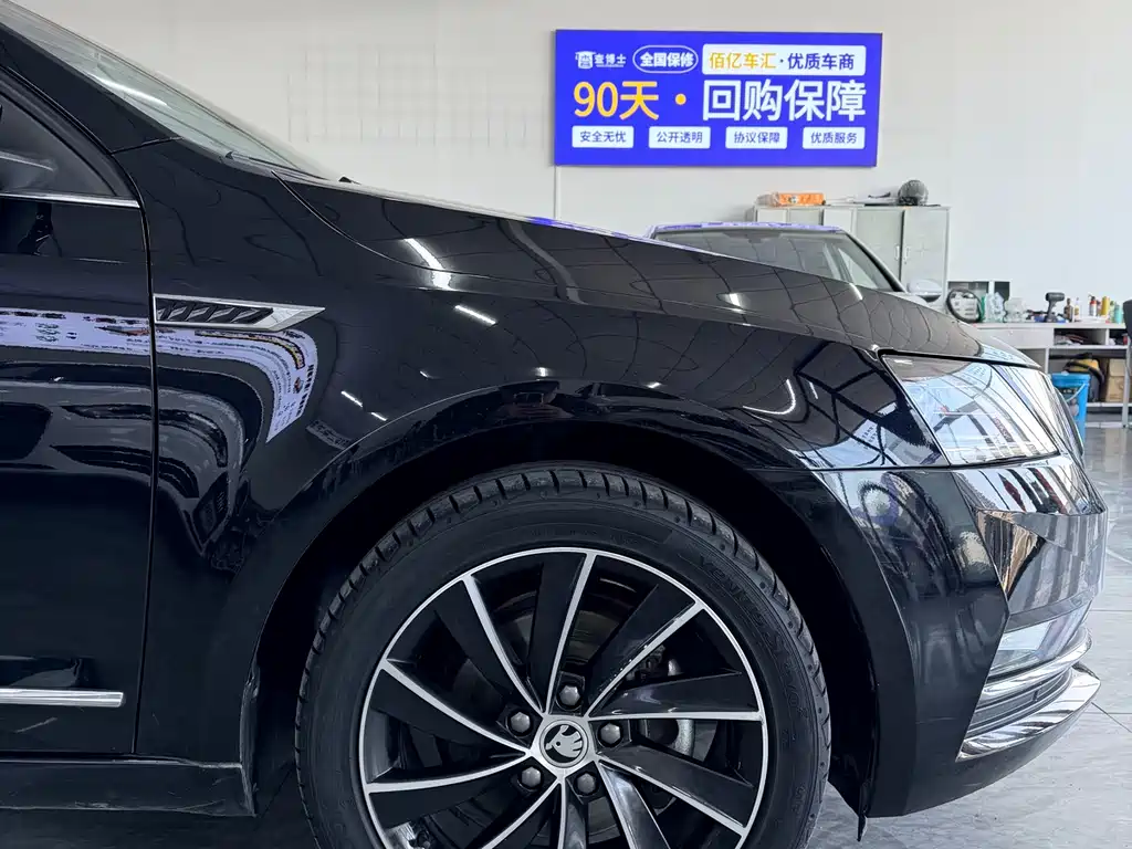 Skoda Octavia — фото 13