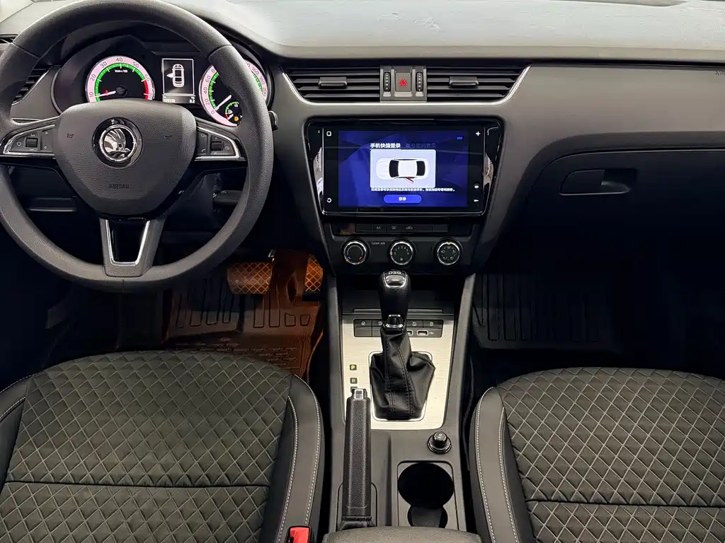 Skoda Octavia — фото 21