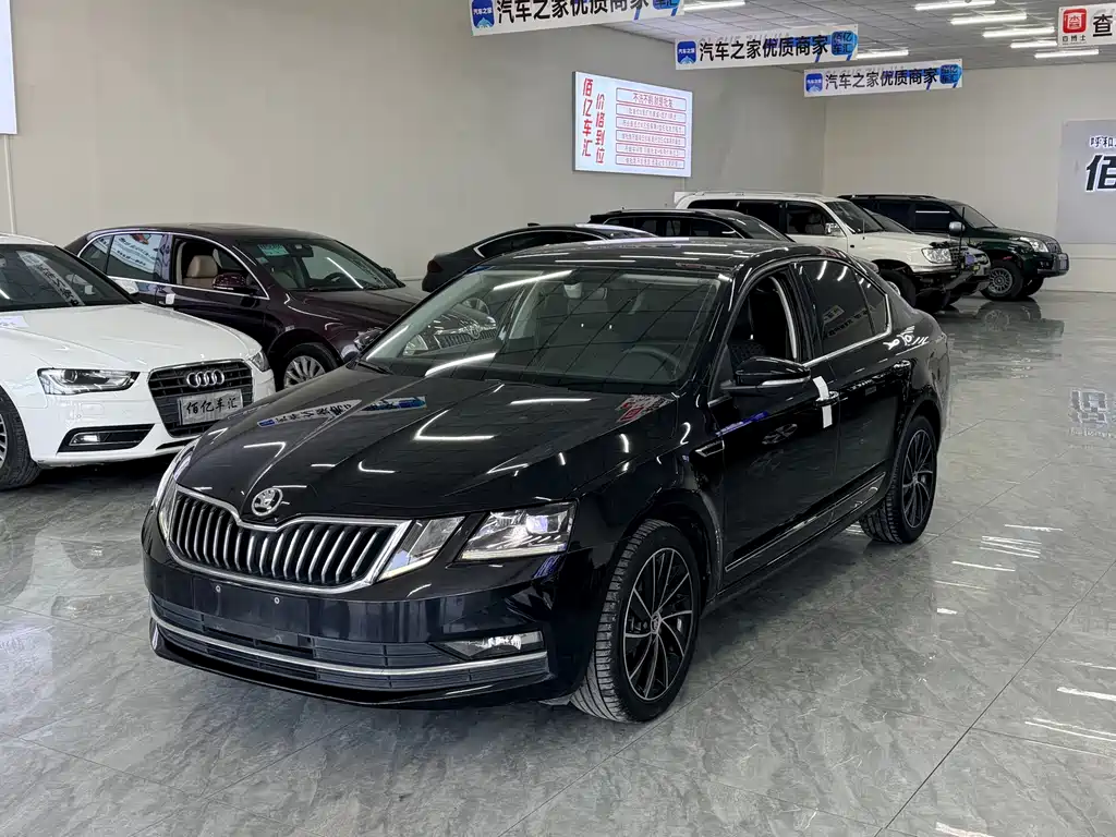 Skoda Octavia — фото 7