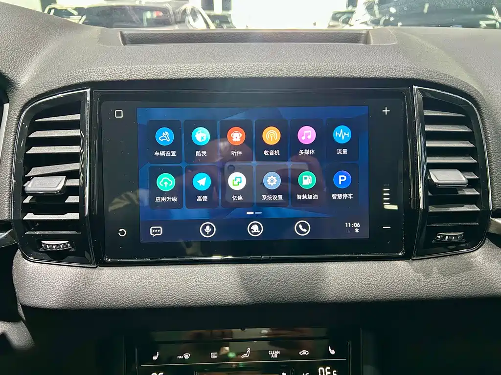 Skoda Karoq — фото 17