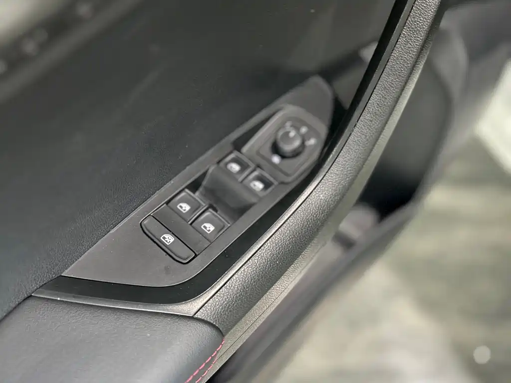 Skoda Karoq — фото 22