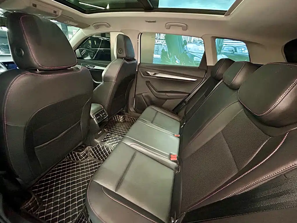 Skoda Karoq — фото 24