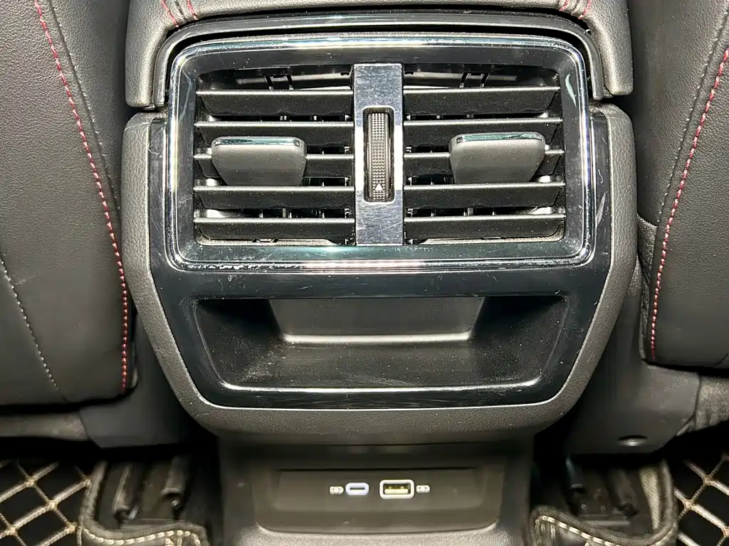 Skoda Karoq — фото 29