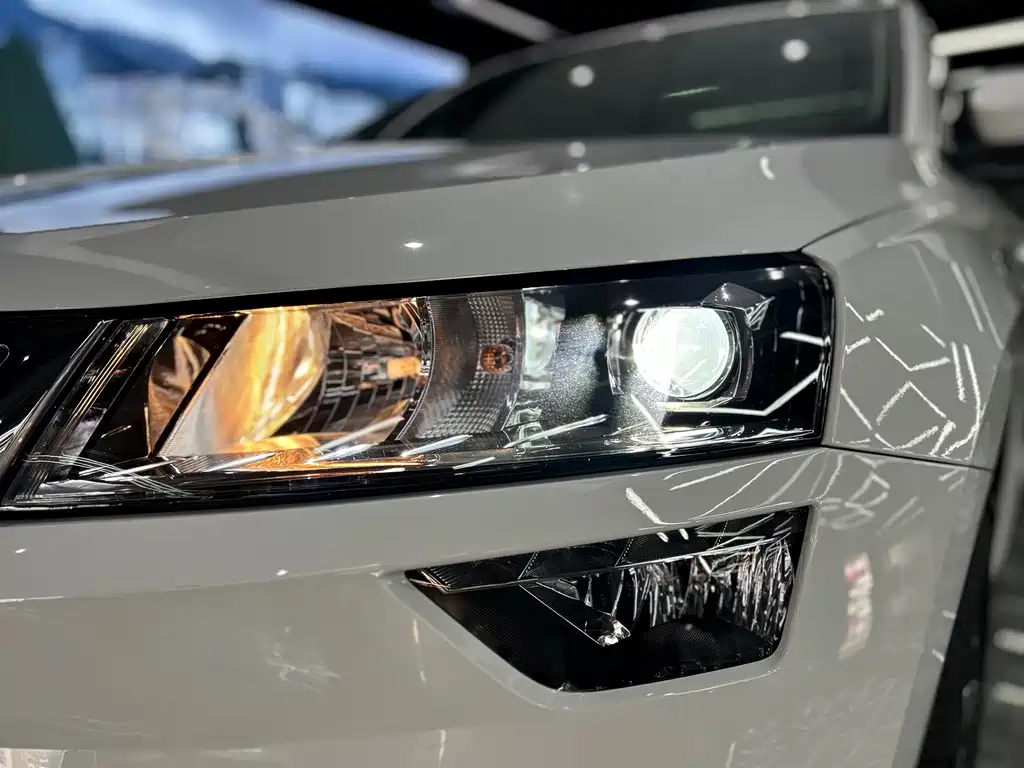 Skoda Karoq — фото 35