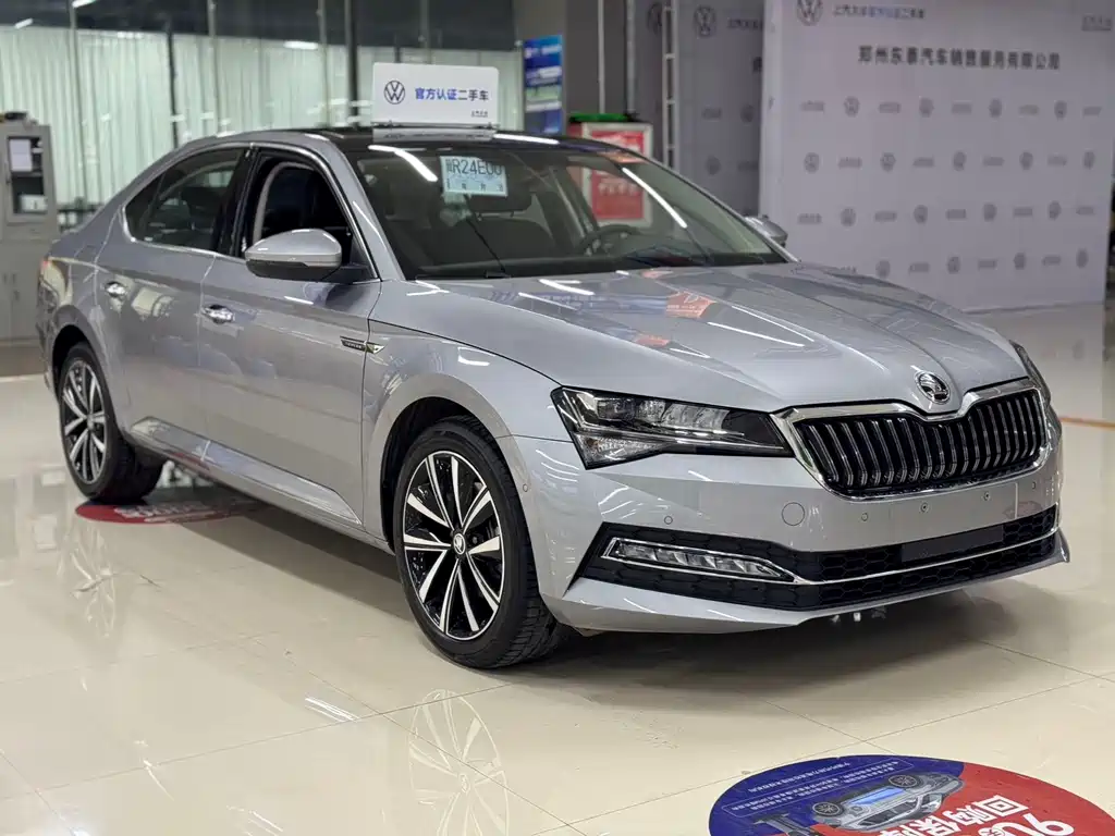 Skoda Superb — фото 3
