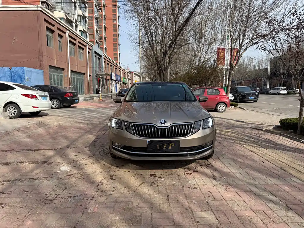 Skoda Octavia — фото 3