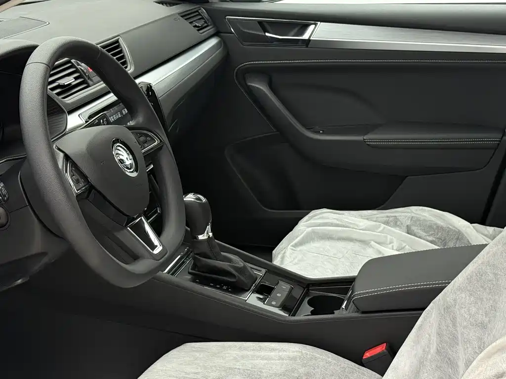 Skoda Superb — фото 19