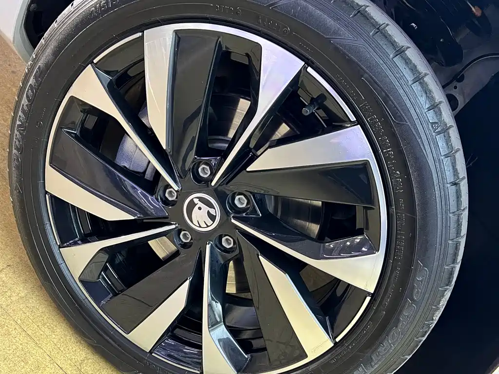 Skoda Karoq — фото 18