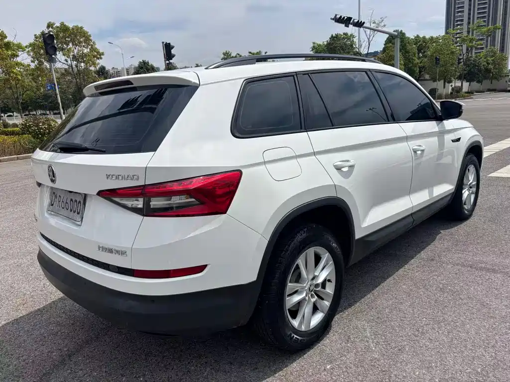 Skoda Kodiaq — фото 4