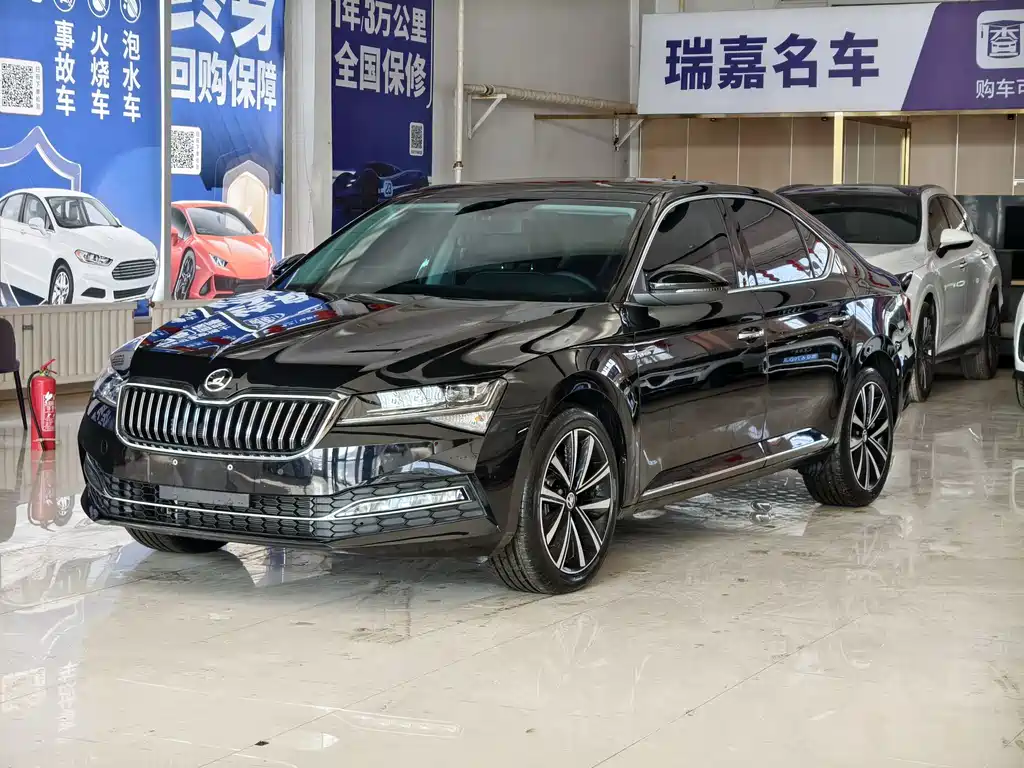 Skoda Superb — фото 3