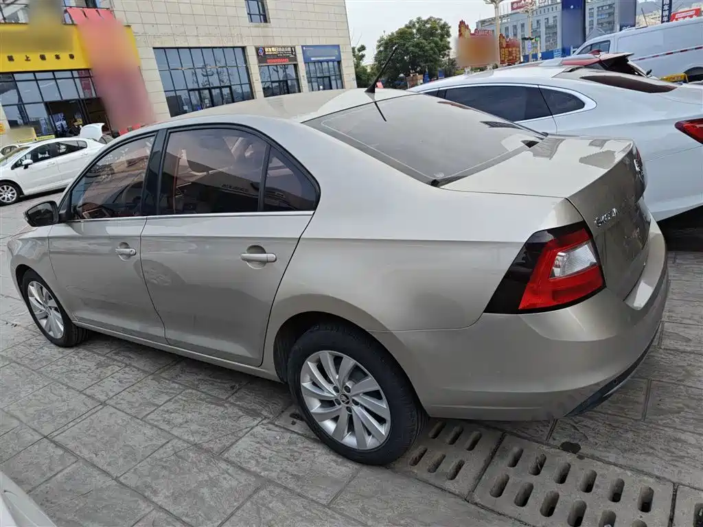 Skoda Rapid — фото 5