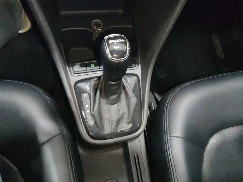 Skoda Rapid — фото 14