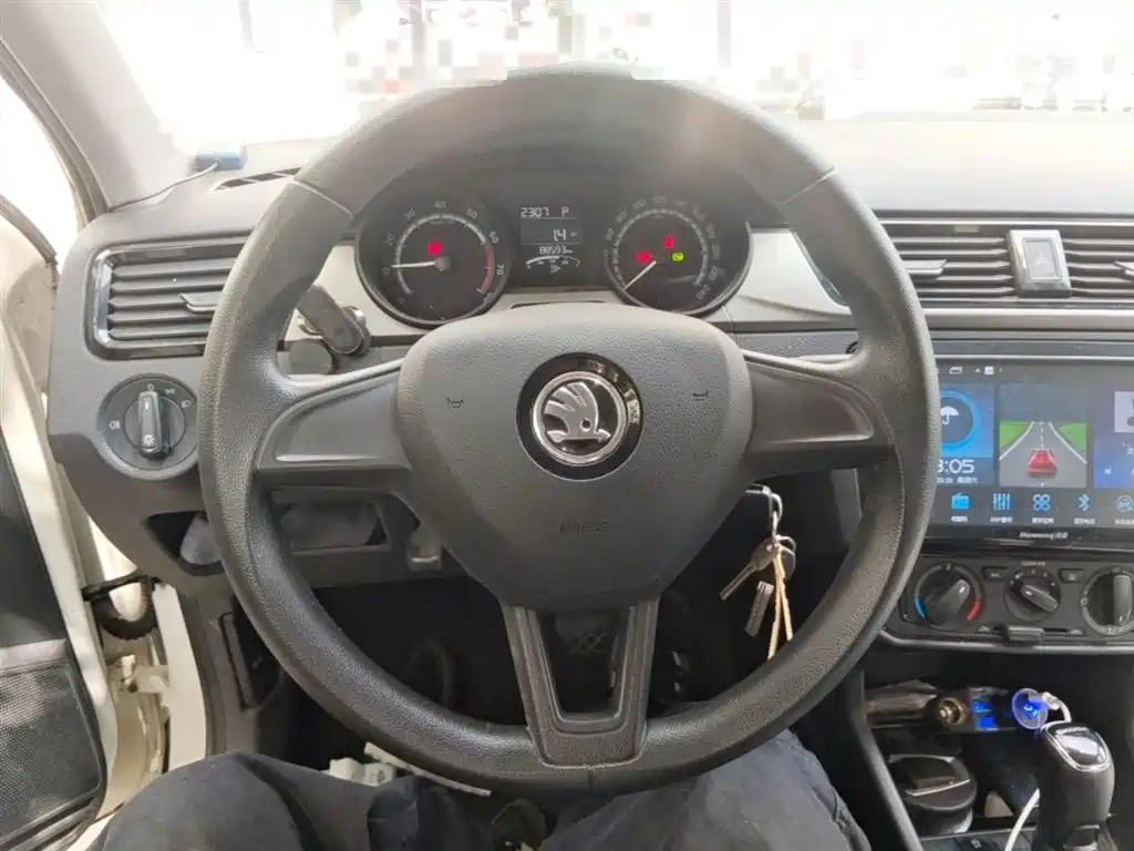 Skoda Rapid — фото 3
