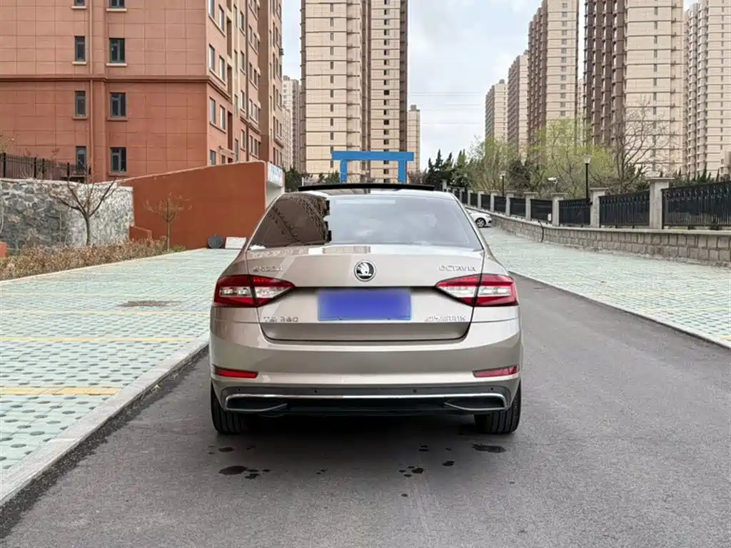 Skoda Octavia — фото 13