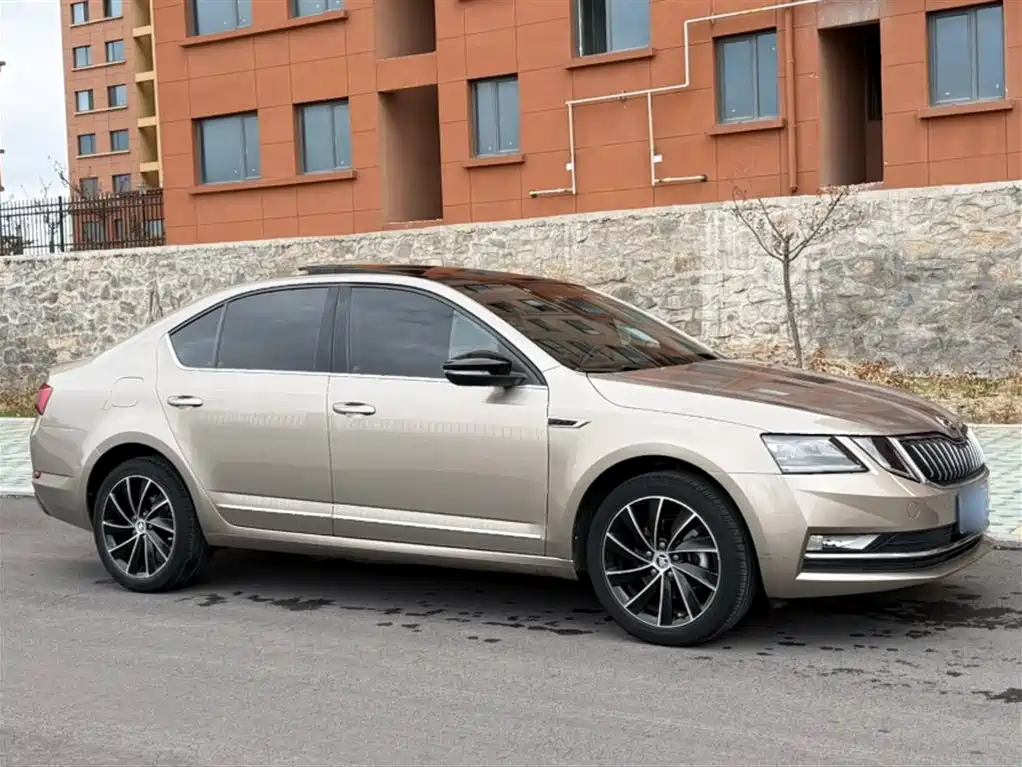 Skoda Octavia — фото 14