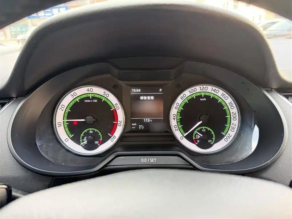 Skoda Octavia — фото 4