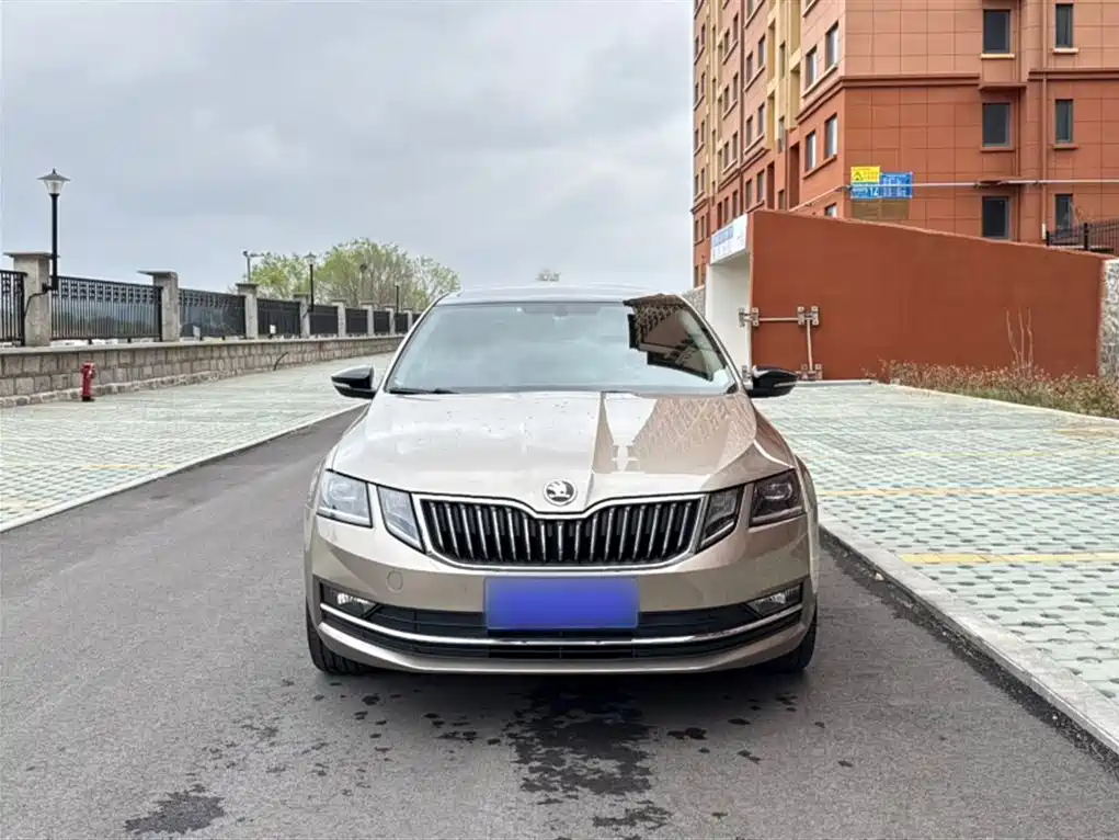 Skoda Octavia — фото 10