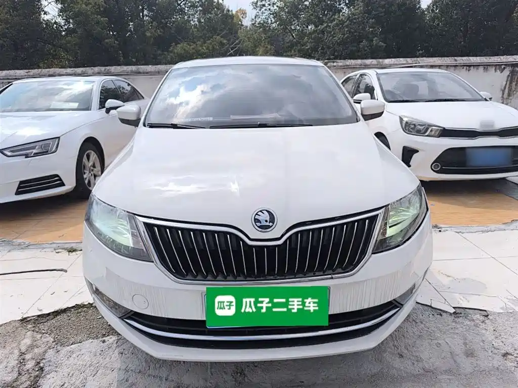 Skoda Rapid — фото 3