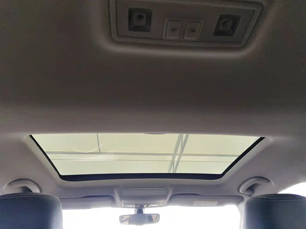 Skoda Superb — фото 18
