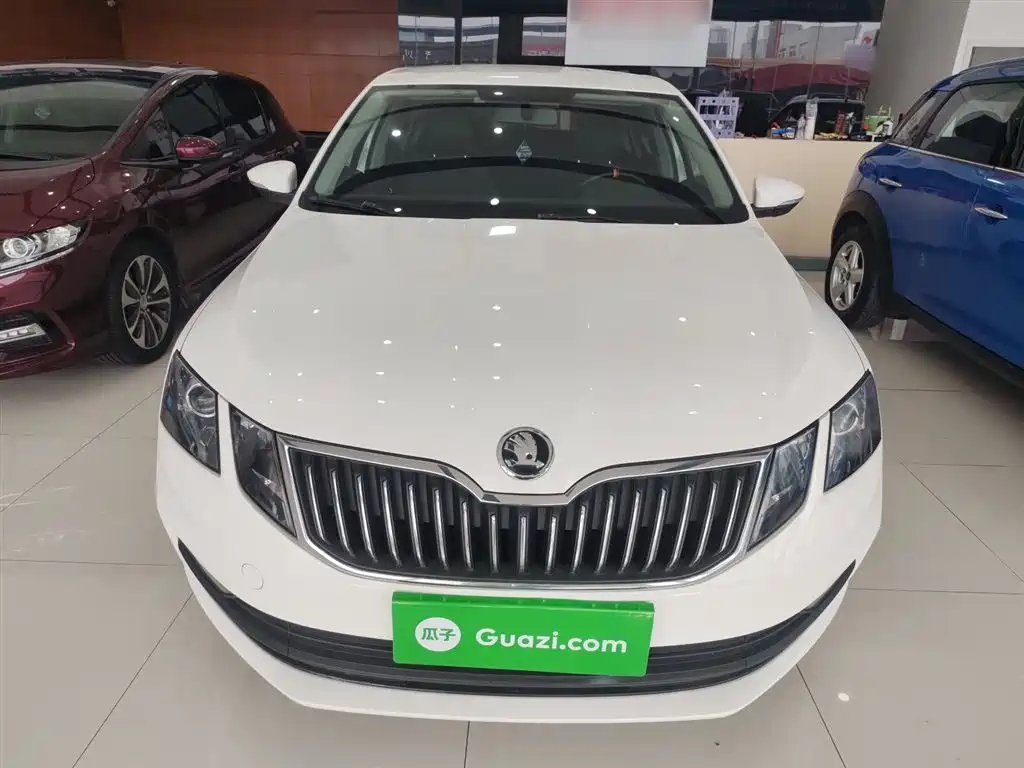 Skoda Octavia — фото 3