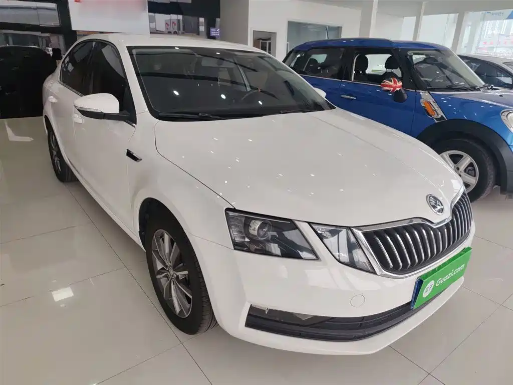 Skoda Octavia — фото 4