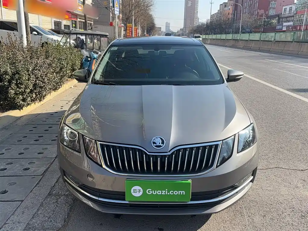 Skoda Octavia — фото 3