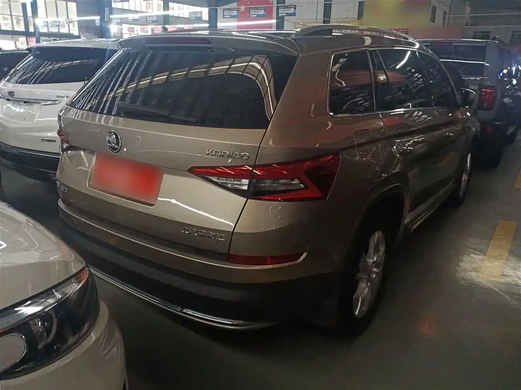 Skoda Kodiaq — фото 7