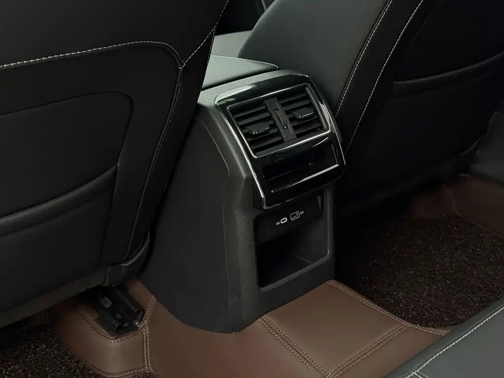 Skoda Superb — фото 14