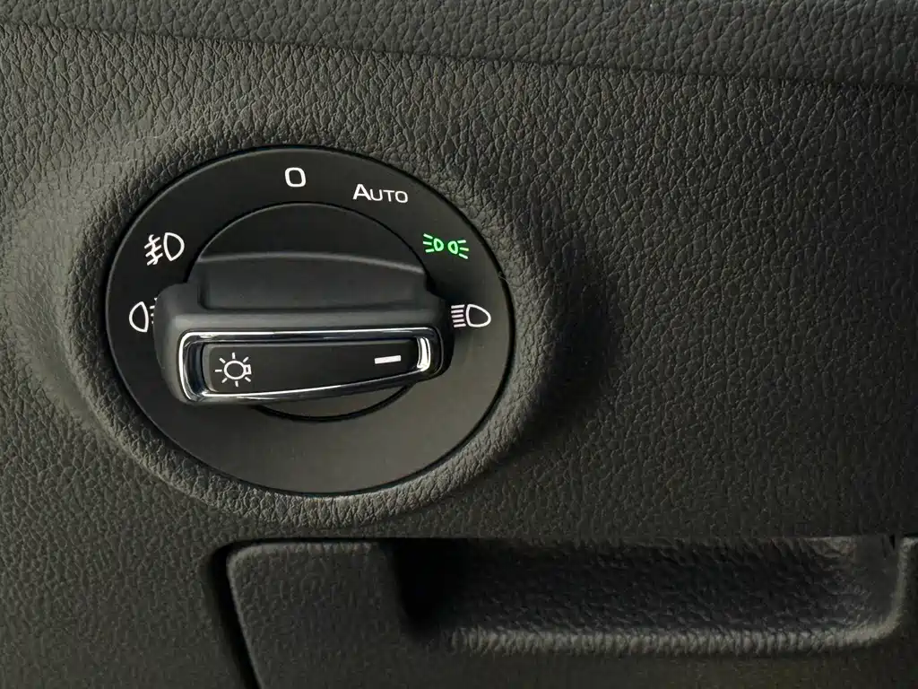 Skoda Superb — фото 18