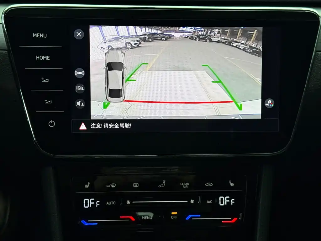 Skoda Superb — фото 17