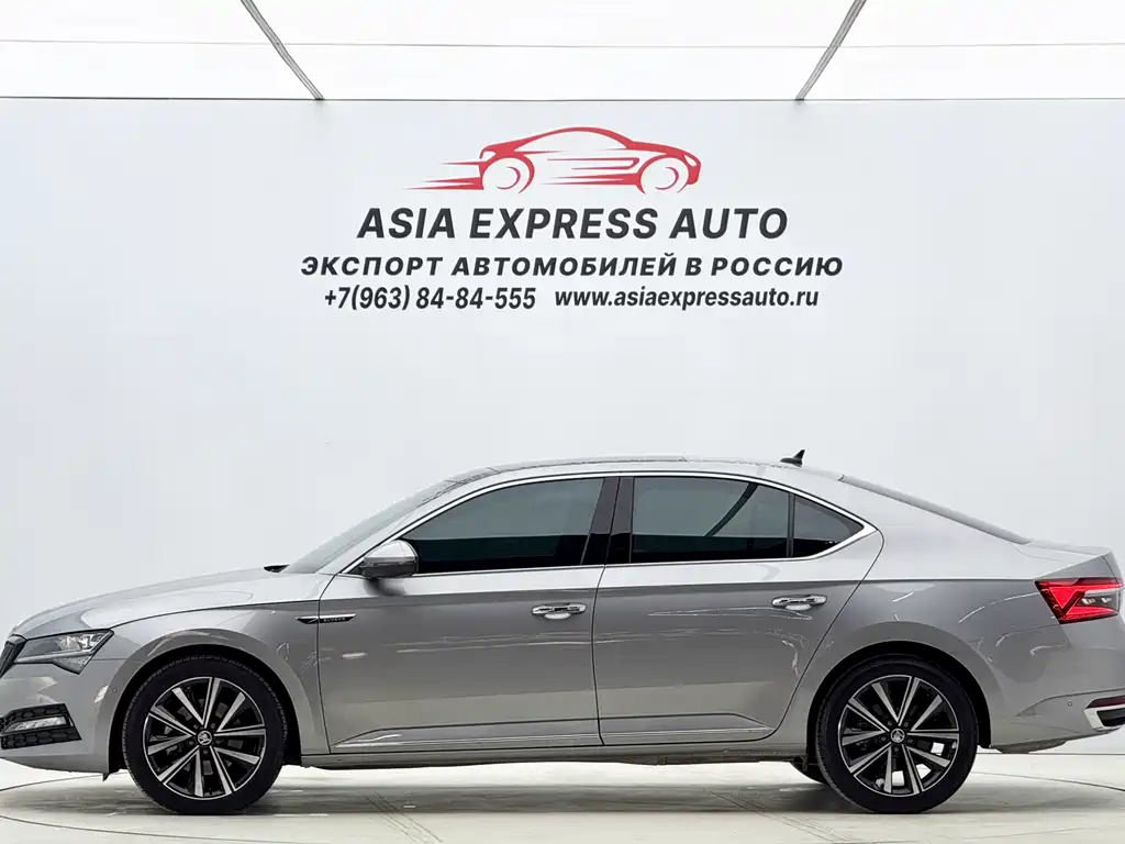 Skoda Superb — фото 7