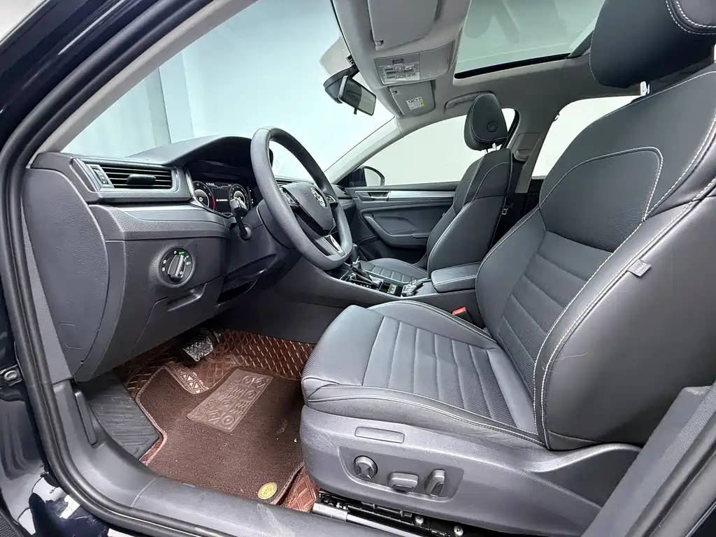 Skoda Superb — фото 6