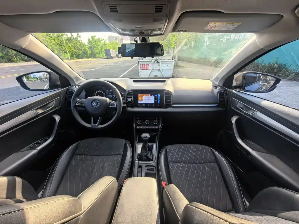 Skoda Karoq — фото 9