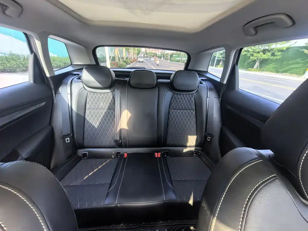Skoda Karoq — фото 10