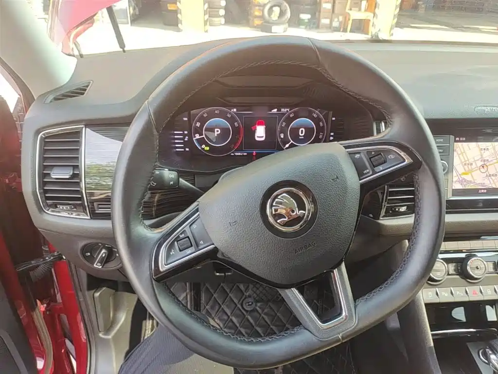Skoda Kodiaq GT — фото 11