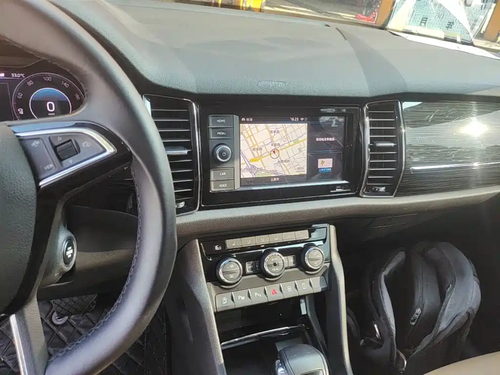 Skoda Kodiaq GT — фото 13
