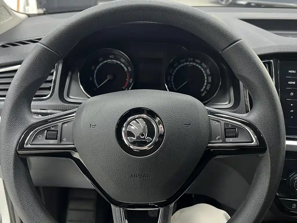Skoda Kamiq — фото 13