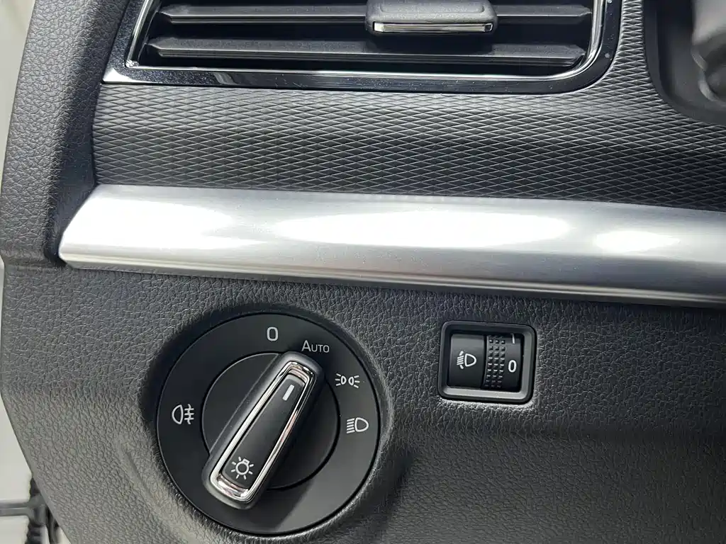 Skoda Kamiq — фото 19