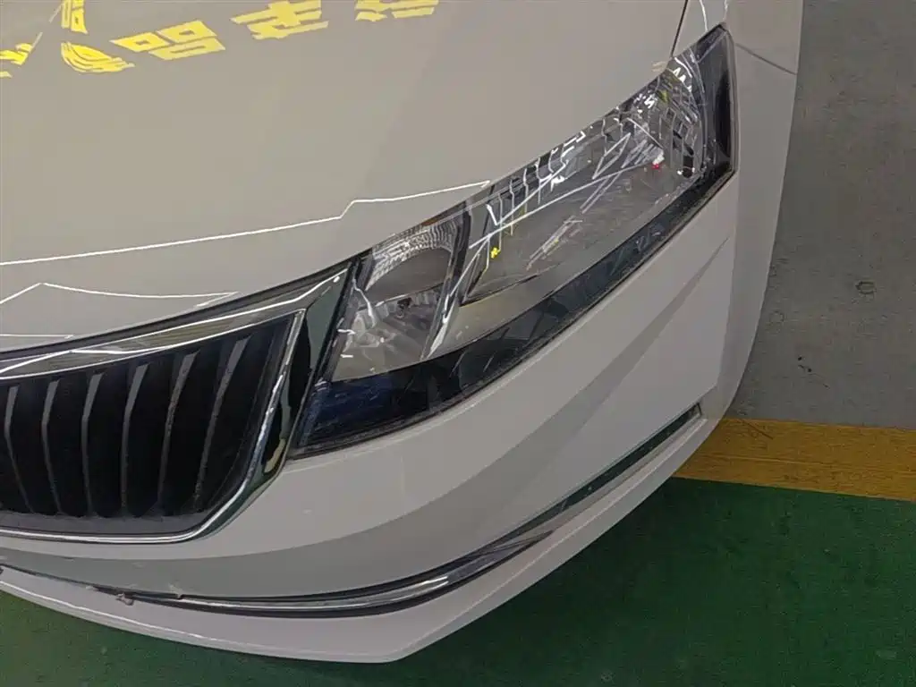 Skoda Rapid Spaceback — фото 24