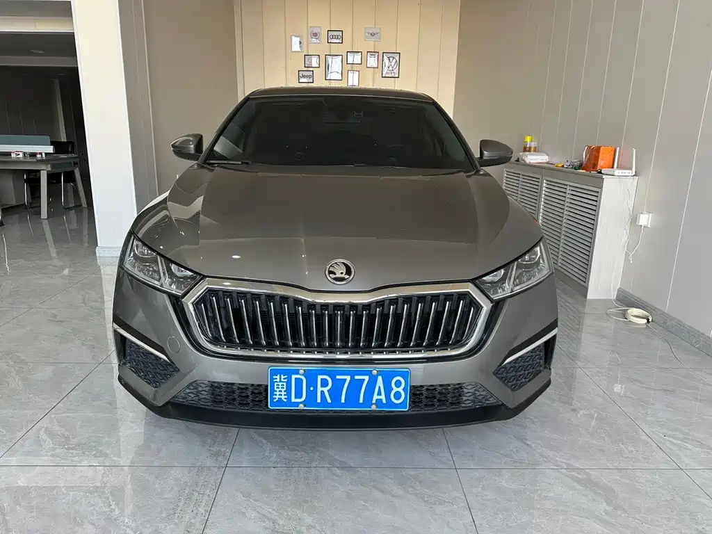 Skoda Octavia — фото 2