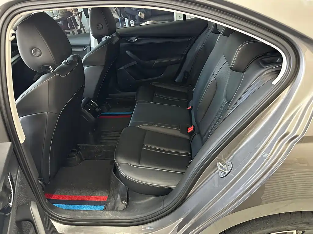Skoda Octavia — фото 6