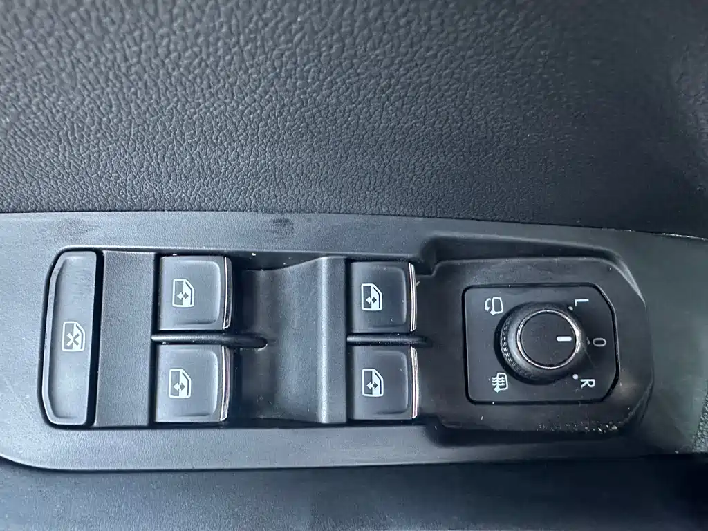 Skoda Karoq — фото 8