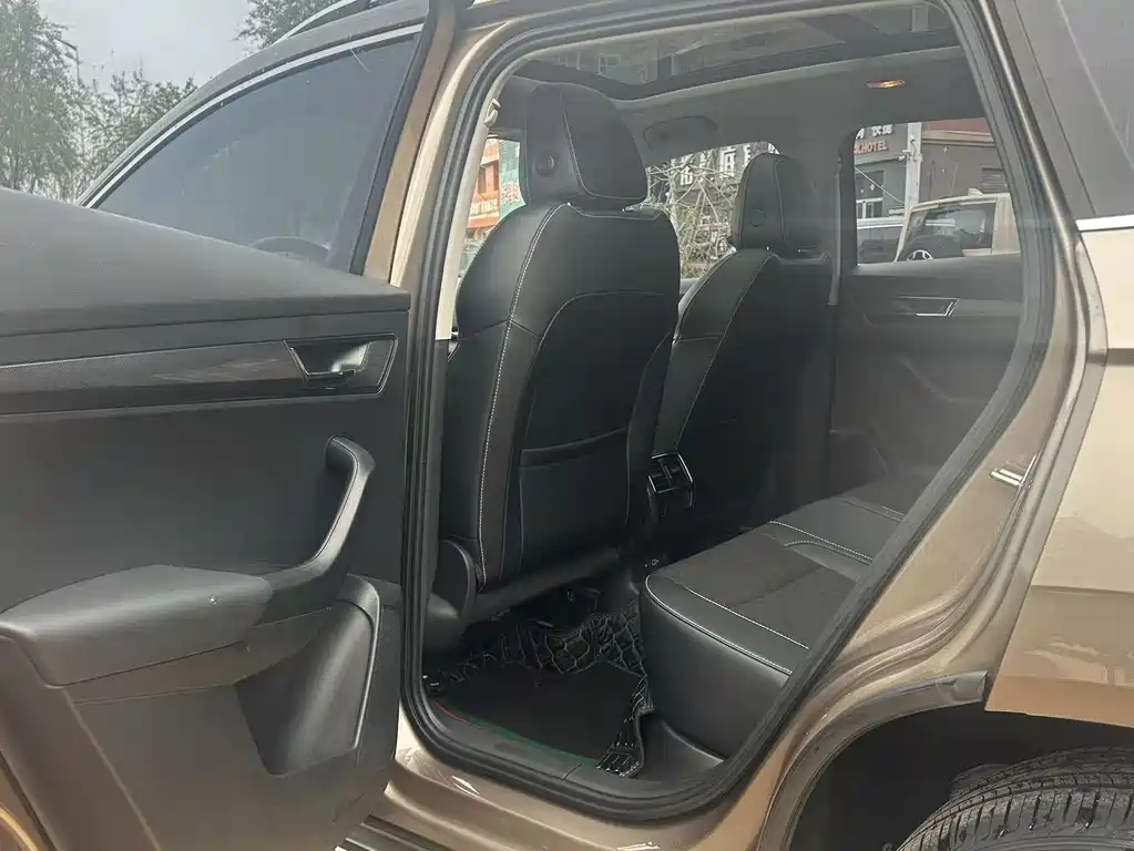 Skoda Karoq — фото 14