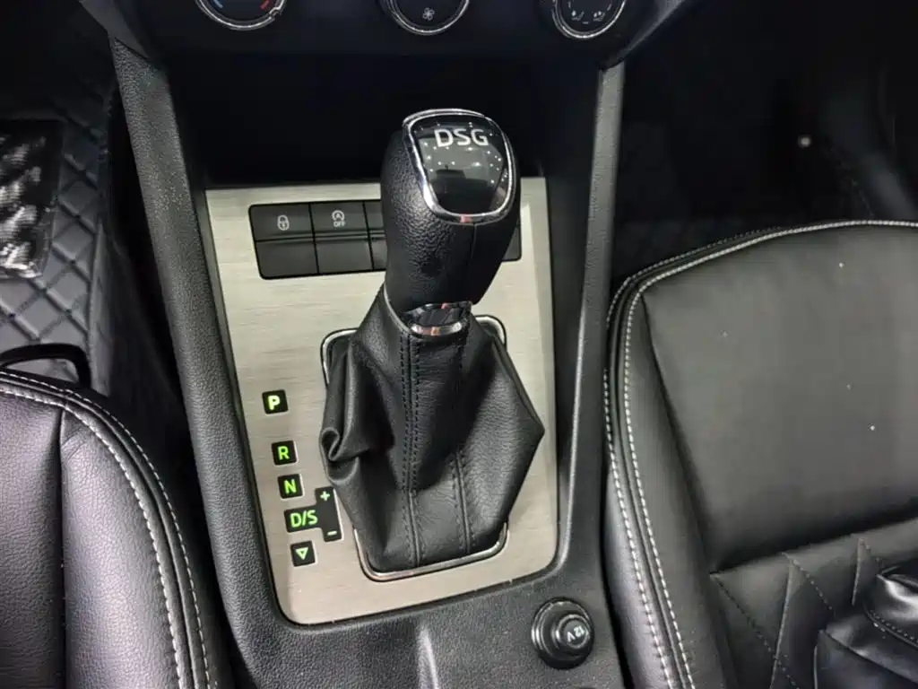 Skoda Octavia — фото 14