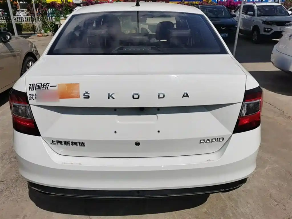 Skoda Rapid — фото 6