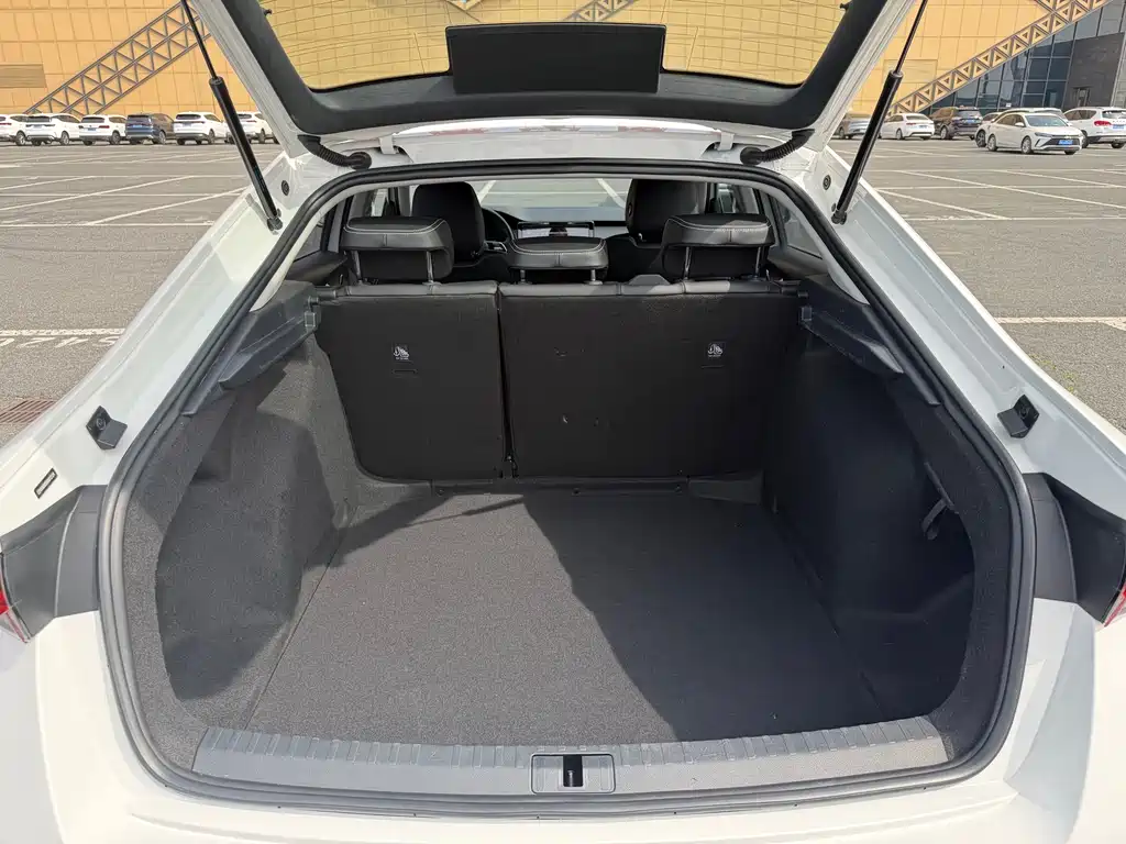 Skoda Octavia — фото 7